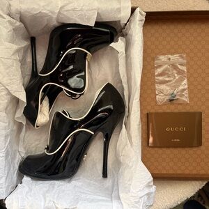 Gucci Black Patent Leather Heels